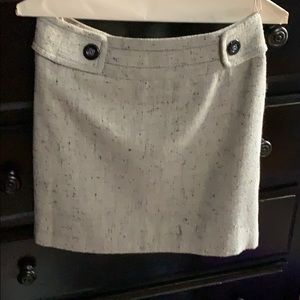 Outback Res Light gray skirt with black specks
